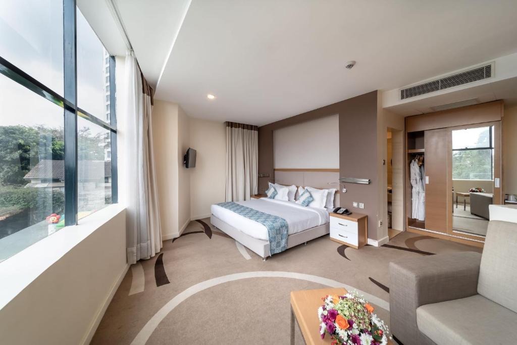 هتل پرایدین آزور وستلندز